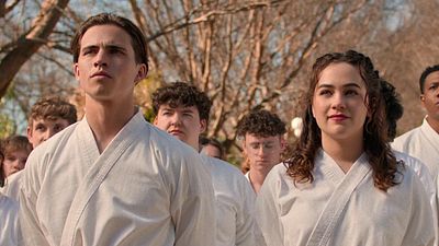 Imagem da notícia Mary Mouser e Tanner Buchanan: Qual a relação entre os atores de Cobra Kai na vida real?