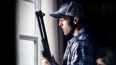 Imagem da notícia No streaming: Este filme de ação eletrizante estrelado por Jason Statham era originalmente para ser um novo filme do Rambo!