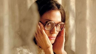 Imagem da notícia "Foi a melhor terapia que já tive": Angelina Jolie revela que chorou durante sua primeira lição de canto para Maria Callas