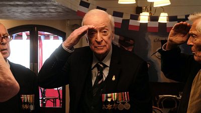 Imagem da notícia "Na minha época, filmávamos a cena de amor e seguíamos em frente": Michael Caine dá sua opinião sobre coordenadores de intimidade