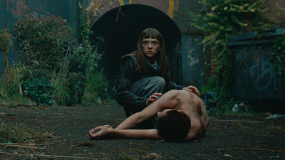 Imagem da notícia Netflix vem tentando encontrar seu novo Dark há anos - e parece ter conseguido com esta excelente minissérie de ficção científica e conspiração temporal