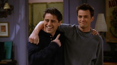 Imagem da notícia Friends: Matt LeBlanc se pronuncia sobre morte de Matthew Perry - "Foi uma honra te chamar de amigo"