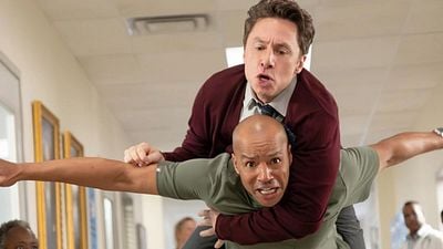 Imagem da notícia "Um dos poucos reboots que fazem jus ao antecessor": O revival de Scrubs já está no streaming!
