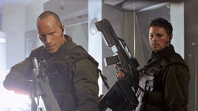 Imagem da notícia Para ver online hoje: Carnificina infernal e desagradável com Dwayne Johnson e estrela de The Boys