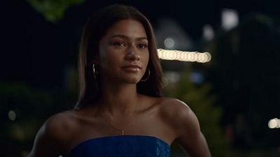 Imagem da notícia Zendaya ficou famosa aos 14 anos e agora se arrepende: “Gostaria de ter ido à escola”