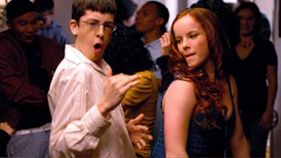 Imagem da notícia Como escolher a melhor caixa de som bluetooth para aumentar o volume das festas?