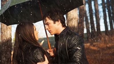 Imagem da notícia The Vampire Diaries: O romance de Damon e Elena quase estragou a melhor personagem da série