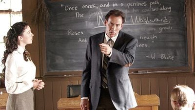 Imagem da notícia "Todos parecem bastante desesperados": Ator de O Senhor dos Anéis e Star Wars critica remake com Nicolas Cage desta obra-prima do terror