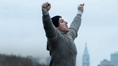 Imagem da notícia Eu Sou o Rocky: Anthony Ippolito mudou totalmente sua rotina de treino e dieta para interpretar Sylvester Stallone: "Nada de McDonald's por dois meses"