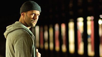 Imagem da notícia Se você gosta de Duro de Matar e Busca Implacável, vai adorar ver Jason Statham enfrentando a máfia neste filme de ação