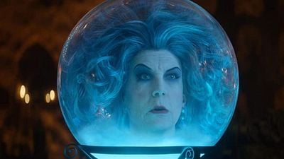 Imagem da notícia Prisão sobrenatural, vidência e feitiços: Conheça a personagem de Jamie Lee Curtis em Mansão Mal-Assombrada