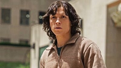Imagem da notícia Só 10 anos de diferença: Mãe de Tom Holland em nova série tem quase a mesma idade dele e atriz explica motivo