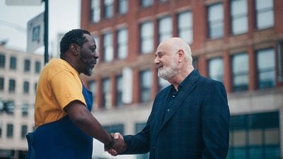 Imagem da notícia Ator de The Bear recebe indicação póstuma ao Emmy: Morte trágica chocou fãs