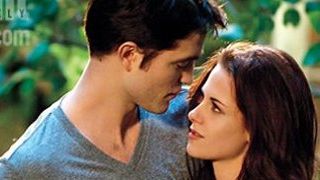 Imagem da notícia Kristen Stewart e Robert Pattinson juntinhos em nova imagem de A Saga Crepúsculo: Amanhecer - O Final