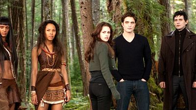 Imagem da notícia A Saga Crepúsculo: Novas imagens de Amanhecer - O Final e entrevista com o diretor