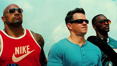 Imagem da notícia Músculos, explosões, Mark Wahlberg e Dwayne Johnson no trailer de Pain and Gain