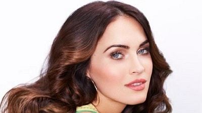 Imagem da notícia Megan Fox vem ao Brasil balançar o esqueleto no Carnaval do Rio