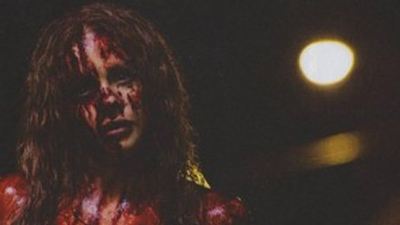 Chloe Moretz surge coberta de sangue em nova imagem de Carrie - A Estranha