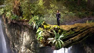 Imagem da notícia Depois da Terra: Will Smith e Jaden Smith lutam para sobreviver em novo trailer