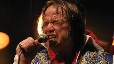 Imagem da notícia Assista o inédito trailer legendado de O Último Elvis