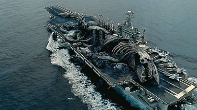 Imagem da notícia Círculo de Fogo: Monstros e esqueletos gigantes em novas imagens