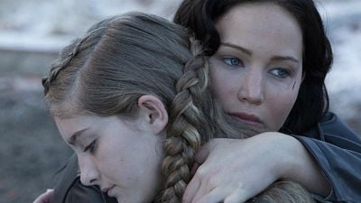 Imagem da notícia Jogos Vorazes - Em Chamas: Katniss volta para casa em nova imagem