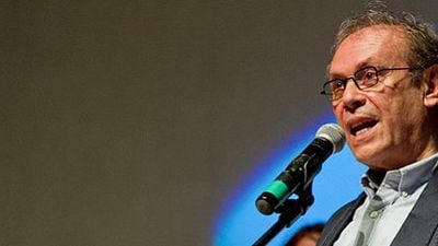 Imagem da notícia Cine PE: José Wilker apresenta a comédia Giovanni Improtta