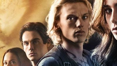 Imagem da notícia Os Instrumentos Mortais - Cidade dos Ossos ganha novo cartaz