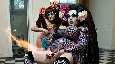 História sobre drag queens com deficiência tem valor universal, diz o diretor Tim Lienhard