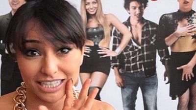 Imagem da notícia Sabrina Sato faz um convite exclusivo para os fãs e leitores do AdoroCinema