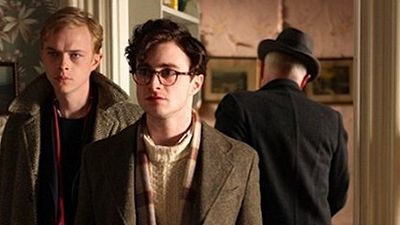 Imagem da notícia Daniel Radcliffe é o poeta Allen Ginsberg em trailer de Kill Your Darlings
