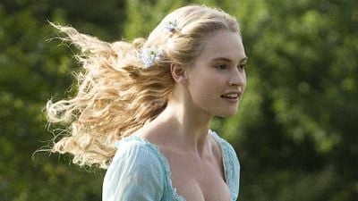 Imagem da notícia Cinderela ganha sua primeira imagem oficial