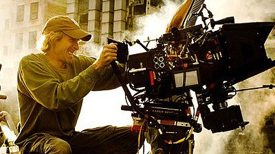 Imagem da notícia Michael Bay no meio de explosões em nova imagem de Transformers: A Era da Extinção