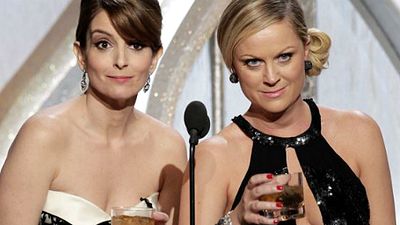 Imagem da notícia Tina Fey e Amy Poehler irão apresentar o Globo de Ouro nos próximos dois anos