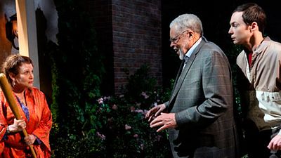 Imagem da notícia Veja Carrie Fisher e James Earl Jones em The Big Bang Theory
