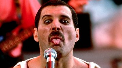 Imagem da notícia Com bastidores conturbados, filme sobre Freddie Mercury perde diretor
