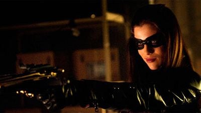 Imagem da notícia Arrow pode ganhar novo spin-off focado no grupo Aves de Rapina