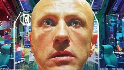 Imagem da notícia Exclusivo: Confira cartaz nacional e trailer legendado da ficção científica O Teorema Zero