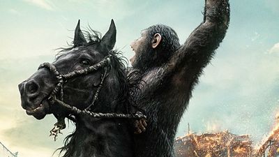 Imagem da notícia Novo cartaz de Planeta dos Macacos: O Confronto traz primata montado num cavalo e exibindo fuzil