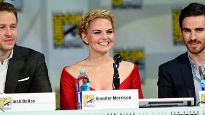 Imagem da notícia Comic-Con 2014: Painel de Once Upon a Time exibe a primeira cena de Elsa e Anna, de Frozen