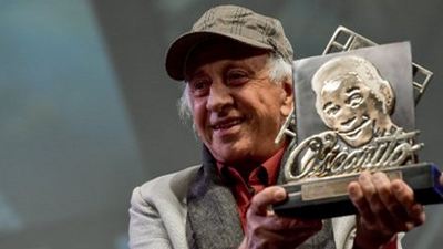 Gramado 2014: Flávio Migliaccio recebe o Troféu Oscarito