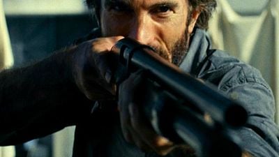 Imagem da notícia Sharlto Copley encabeça longa lista de escalados em Powers