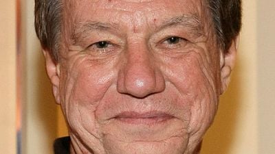 Imagem da notícia Após condenação e falência, diretor de Duro de Matar anuncia retorno em filme com John Travolta