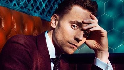 Imagem da notícia Em preparação para interpretar ícone country, Tom Hiddleston canta em festival de música; veja