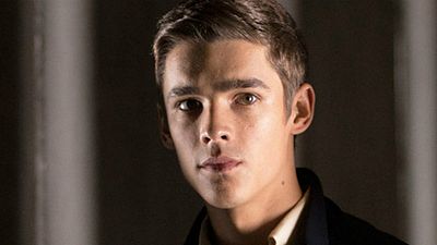 Imagem da notícia "Todo mundo aprende algo com O Doador de Memórias", diz Brenton Thwaites em entrevista legendada