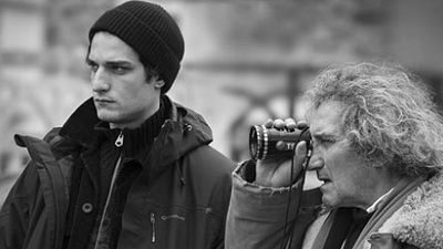 Imagem da notícia Enquete: Aqui você decide como será o cartaz nacional de filme com Louis Garrel
