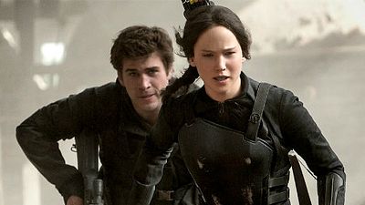 Imagem da notícia Katniss foge de tiros e explosões em novo comercial de Jogos Vorazes: A Esperança - Parte 1