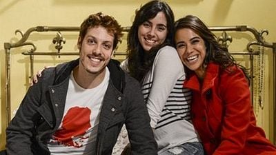 Imagem da notícia Exclusivo: Fábio Porchat e Miá Mello em fotos da comédia Meu Passado Me Condena 2