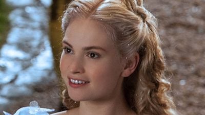 Imagem da notícia Lily James é a clássica princesa da Disney em novas imagens de Cinderela