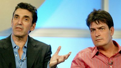 Imagem da notícia Two and a Half Men: Criador promete homenagear as duas fases da série e honrá-la com grande final